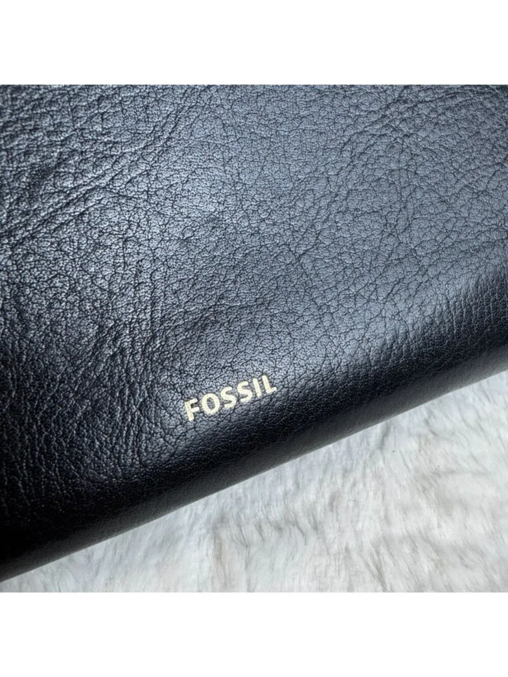 Fossil Black Leather Zip-Around Wallet Gold Accents Multiple Card Slots Logo - Picture 3 of 9